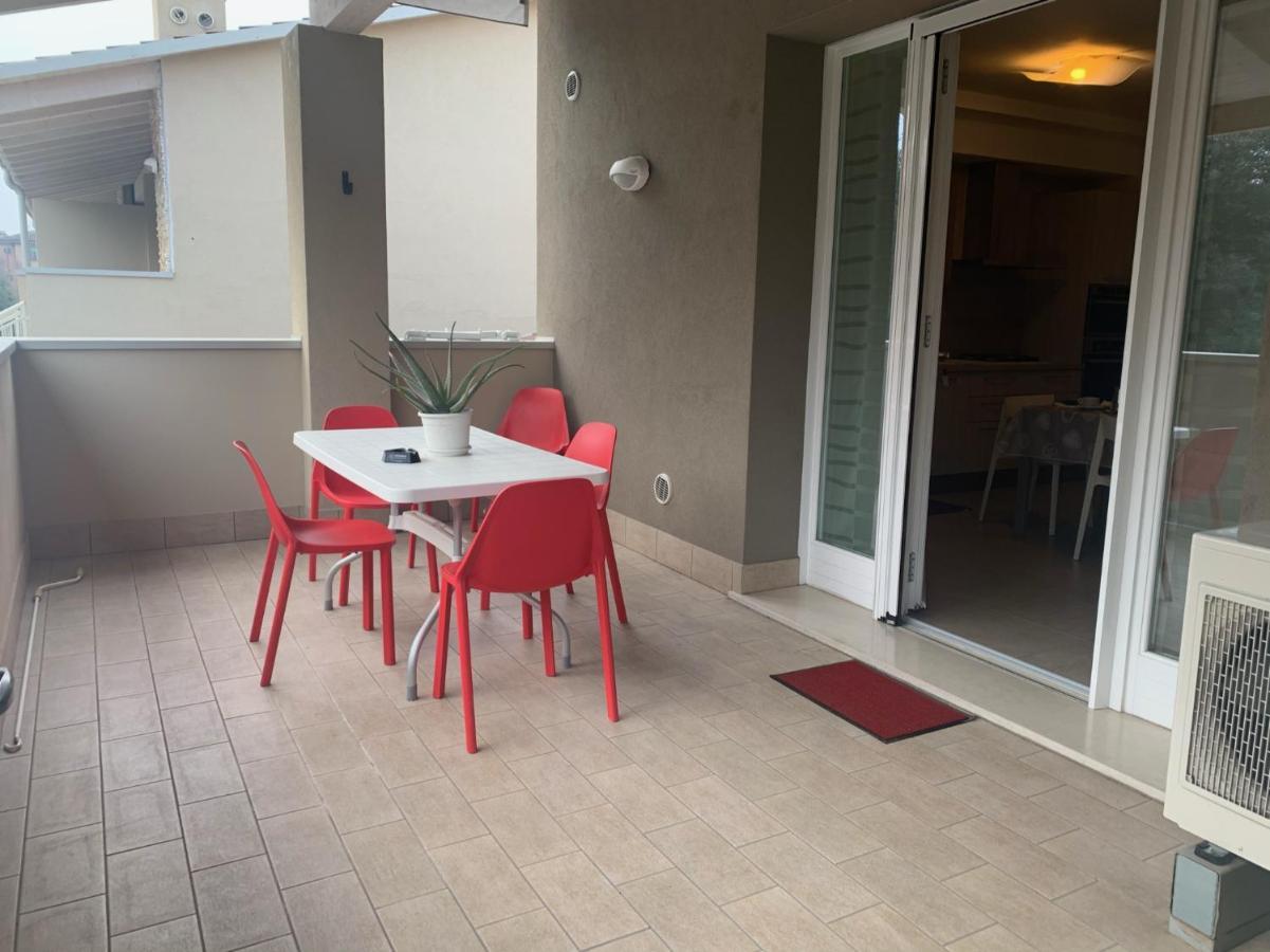 Le Noir Appartment Peschiera del Garda Esterno foto
