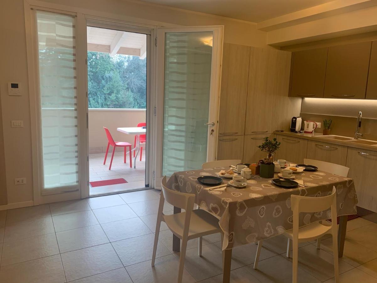Le Noir Appartment Peschiera del Garda Esterno foto