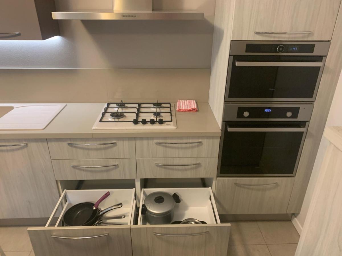 Le Noir Appartment Peschiera del Garda Esterno foto