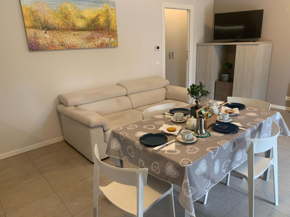 Le Noir Appartment Peschiera del Garda Esterno foto