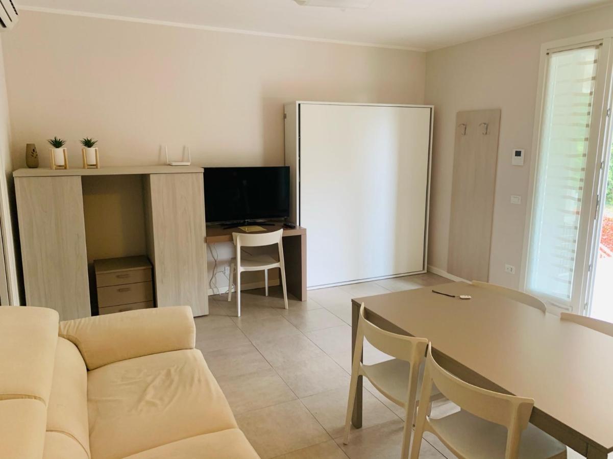 Le Noir Appartment Peschiera del Garda Esterno foto